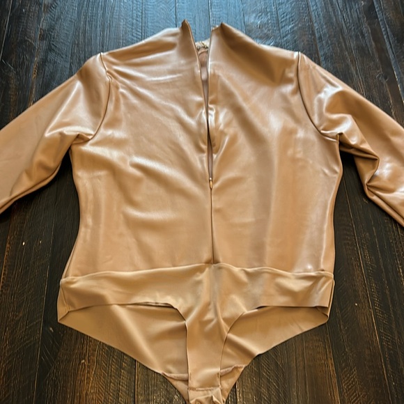 NWT Skims Faux Leather Body Suit - Picture 2 of 3